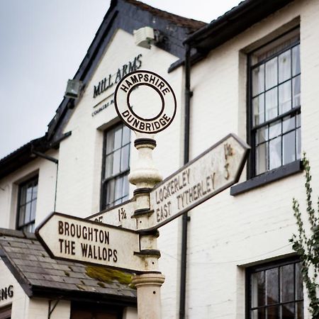 Hotel The Mill Arms Romsey Exterior foto