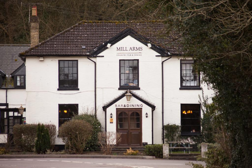 Hotel The Mill Arms Romsey Exterior foto